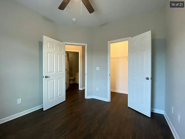 6132 Burbank Crossing Loop — Photo 12