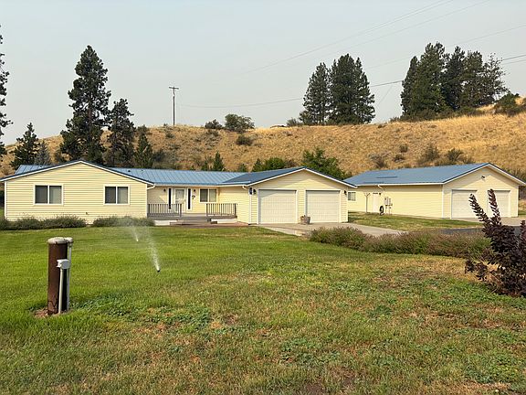 2nd image of 39 Peacock Ln