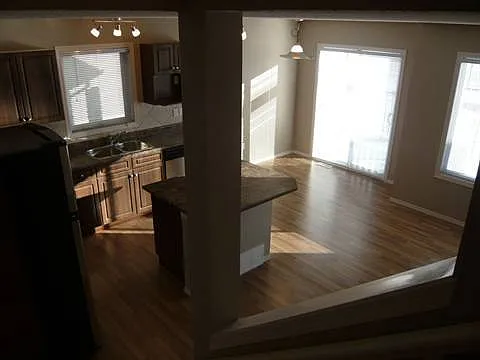 2 bed, 2.5 bath, 1700 sqft, $2,095 — Photo 2