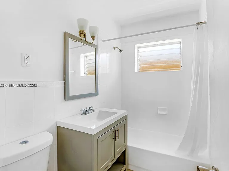 350 75th St #205 — Photo 14