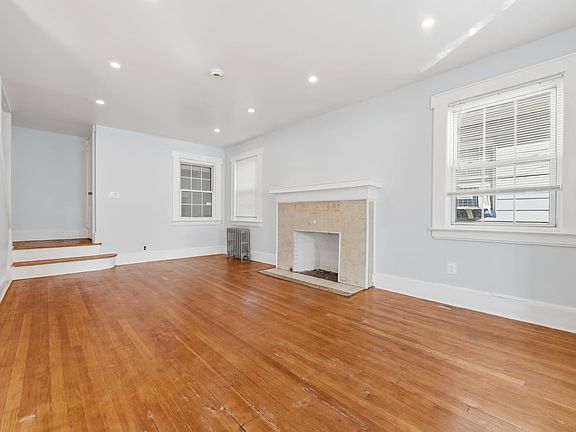 4th image of 429 Chapman St