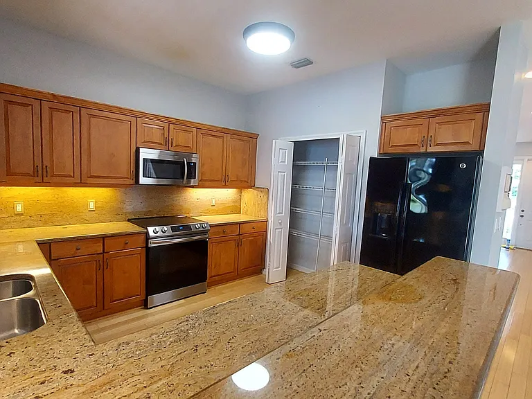15035 Summit Place Cir — Photo 5