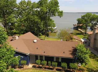 576 Palmetto Dr, Livingston, TX 77351