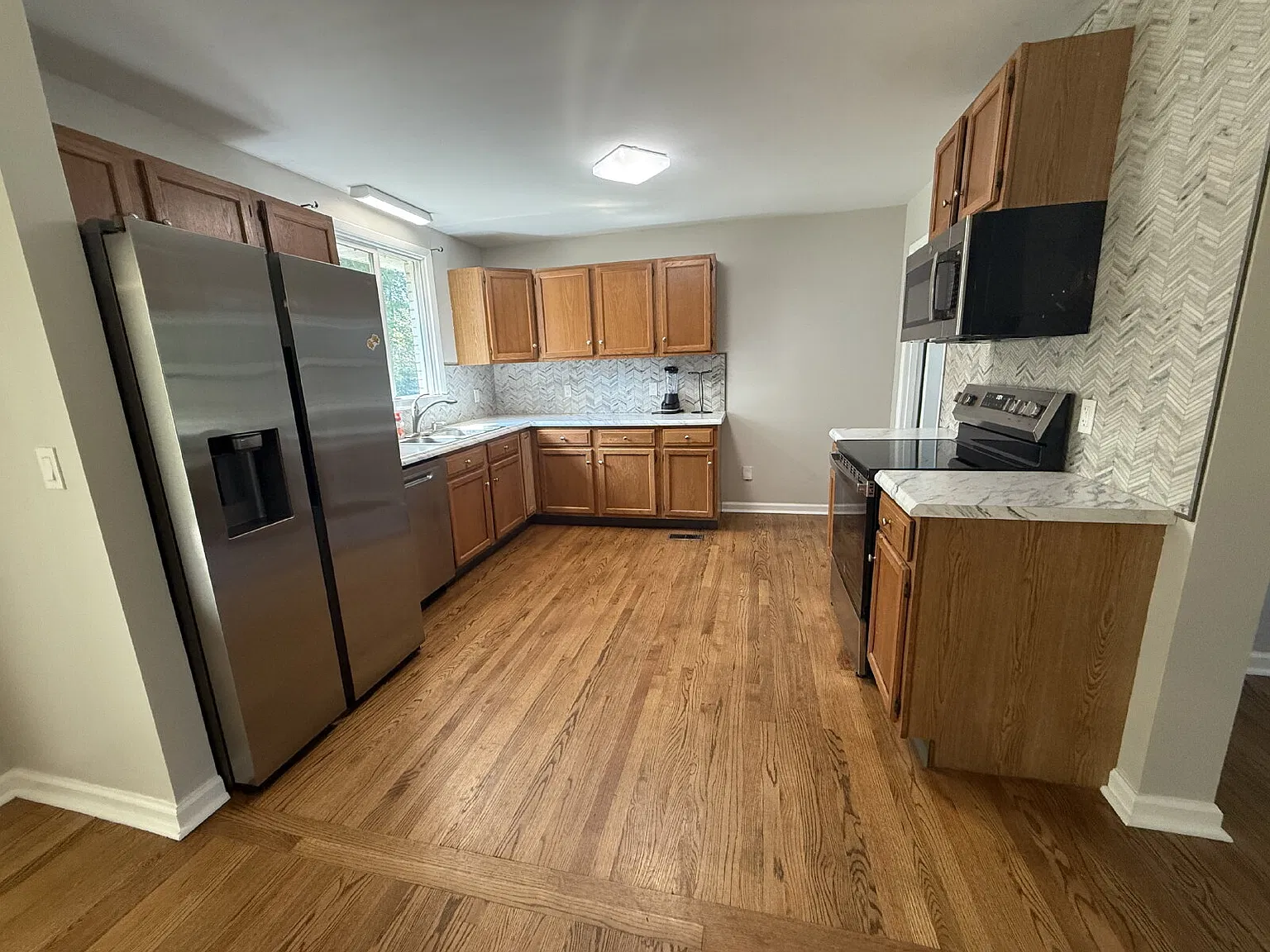 3 bed, 1275 sqft, $1,700 — Photo 3