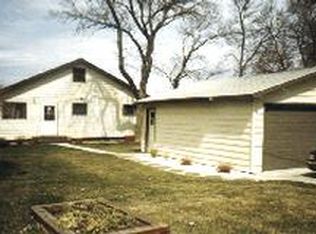 556 S Lake Dr, Watertown, SD 57201