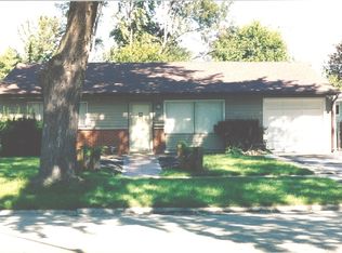 126 W Jeffery Ave, Wheeling, IL 60090