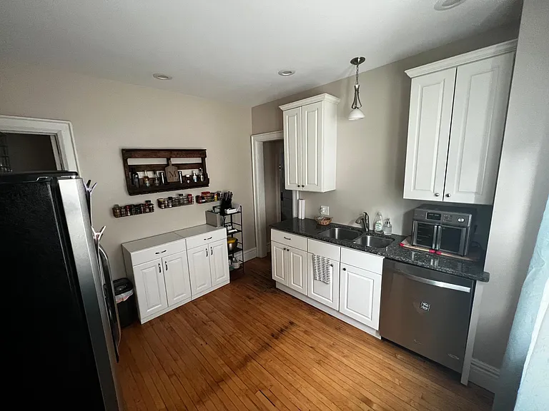 372 Baynes St #UPPER — Photo 12