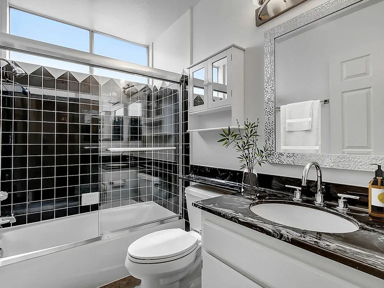 311 S. Swall Drive Apartments — Photo 25