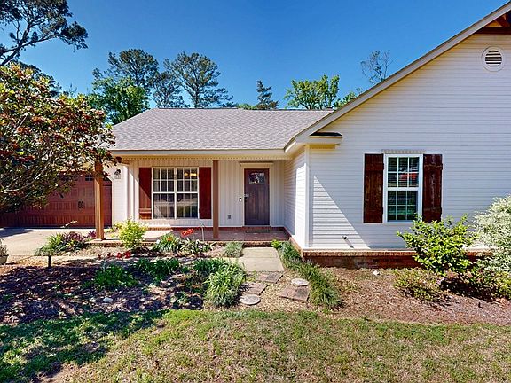 2nd image of 108 Melissa Ln