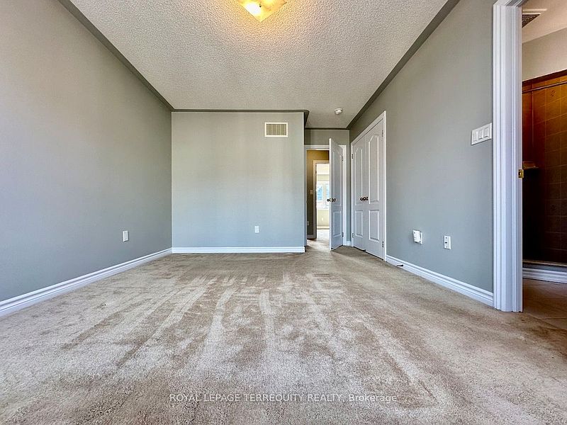 Brampton Townhouse for rent - 4 Bedrooms — photo 8