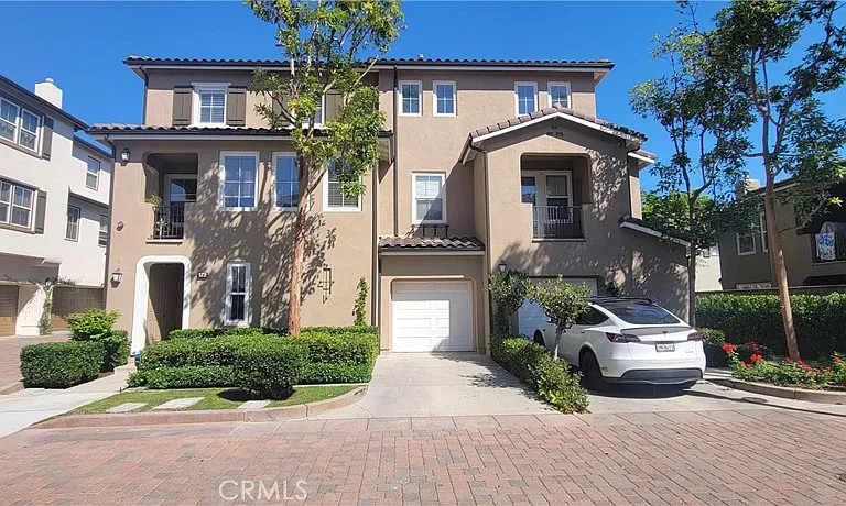 170 Hayward — Photo 1