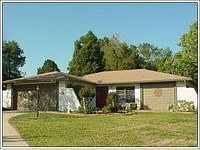 2nd image of 16 Sycamore Cir