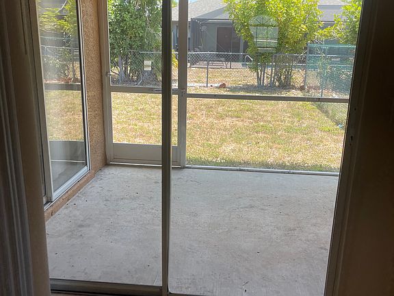 4th image of 4329 SW 7th Pl #1