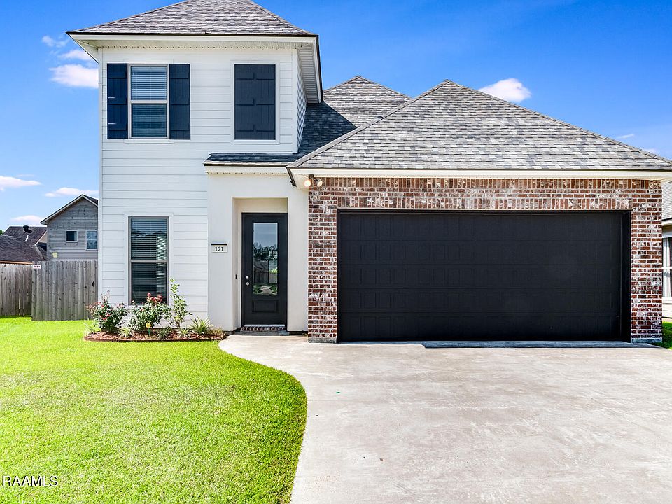 1st image of 121 Lukes Hollow Ln