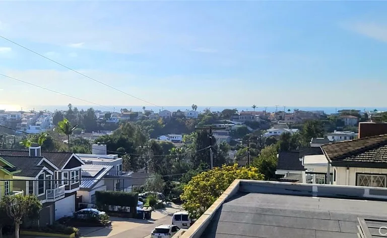 651 24th Pl — Photo 2