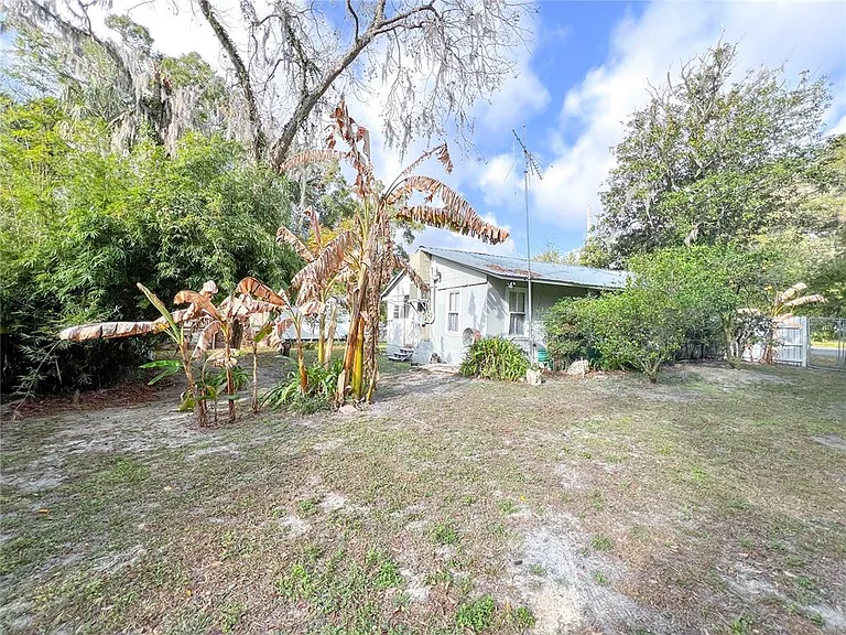 25825 W Newberry Rd — Photo 16