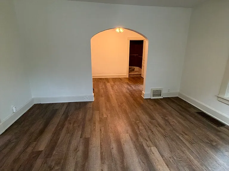 652 N Oak St #1 — Photo 15