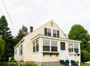 19 Waverly St, Rochester, NH 03867