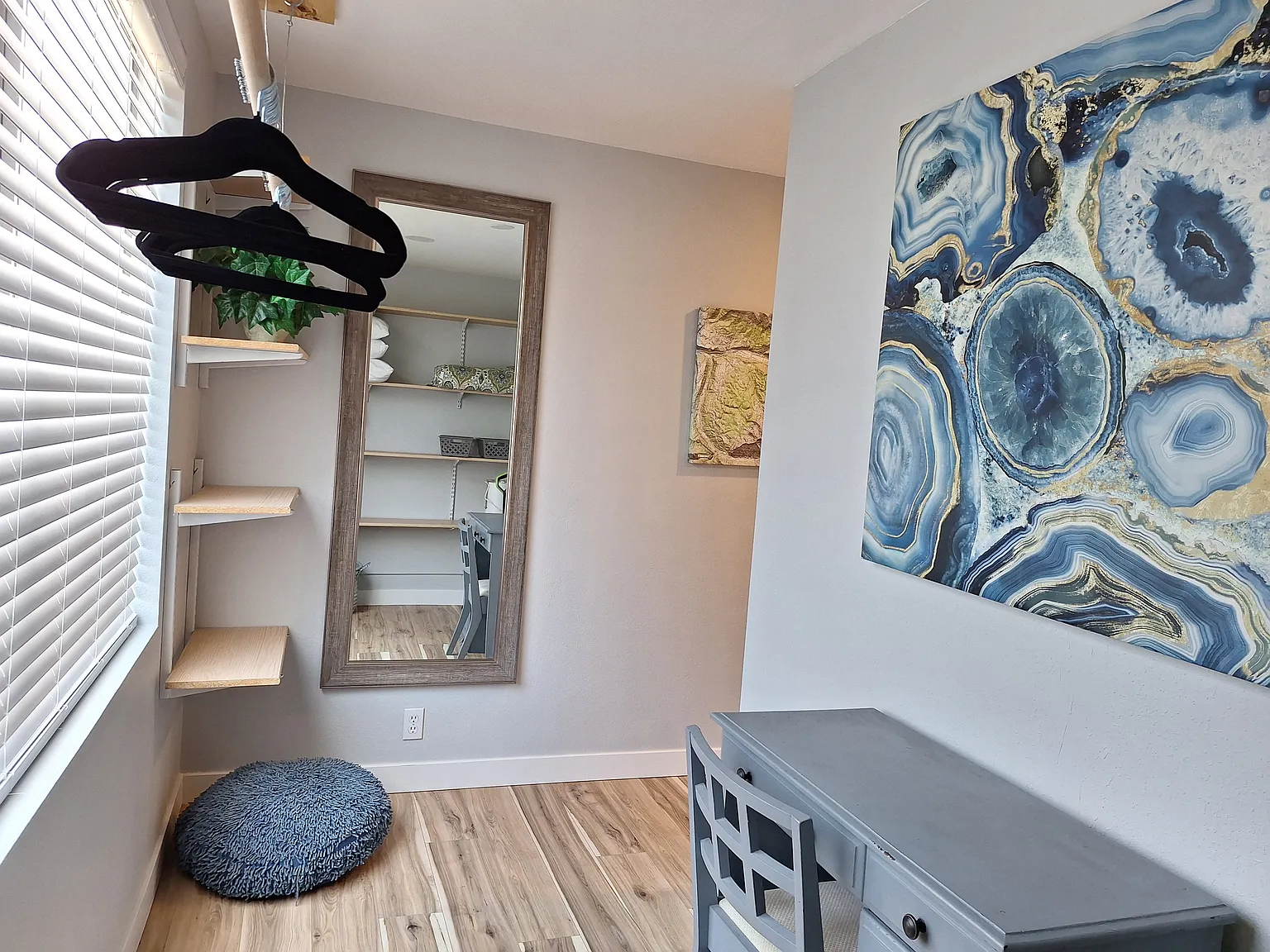 1 bed, 1031 sqft, $2,200 — Photo 2