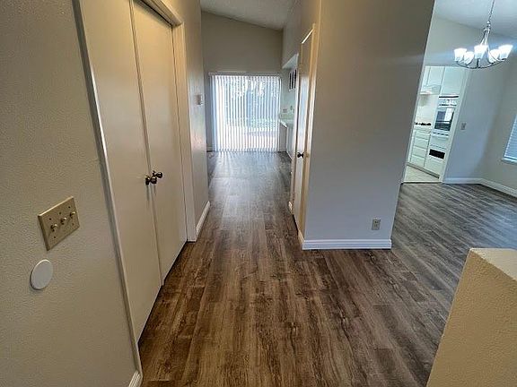 5th image of 2420 E Alicia St