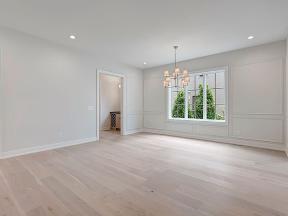 5th image of 2915 Vaulx Ln