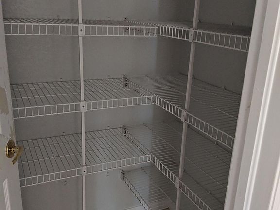 4th image of 2420 Dumont Ln