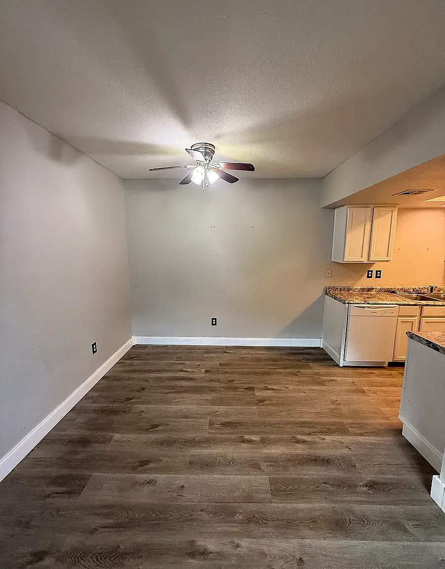 3 bed, 1100 sqft, $1,395 — Photo 3
