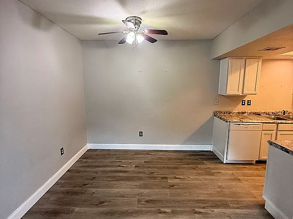 3rd image of 232 Fritts Way #232