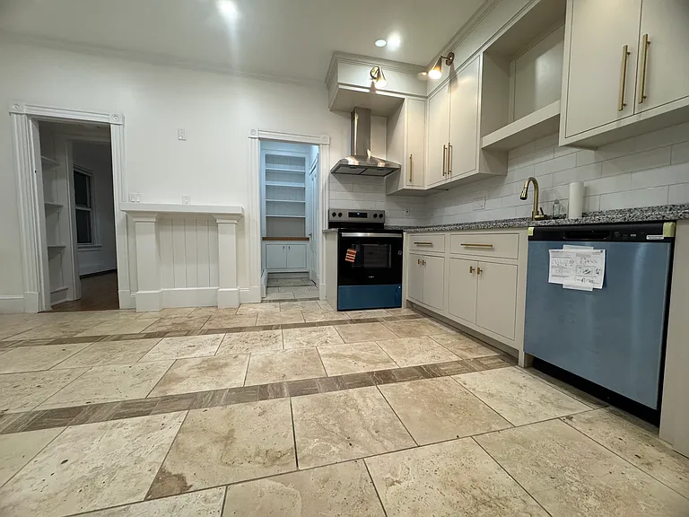 229 Saratoga St #2 — Photo 12