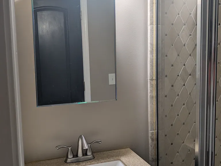 1439 Lowman St — Photo 7