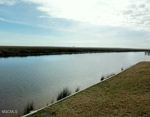 2nd image of 2428 Kanoa Way