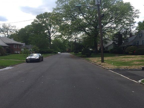 4th image of 170 Windsor Way