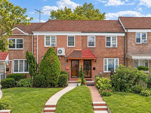 7551 Utopia Pkwy, Fresh Meadows, NY 11366