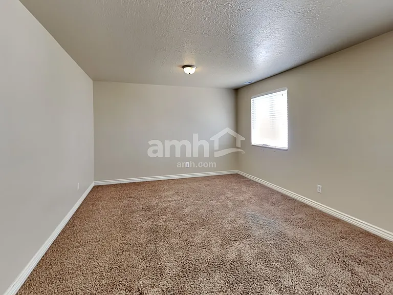 2169 W 1520 N — Photo 8