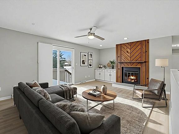 4th image of 2718 Ryan Dr
