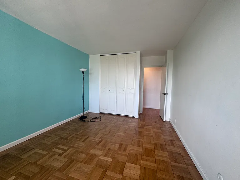 2100 Linwood Ave #11T — Photo 5
