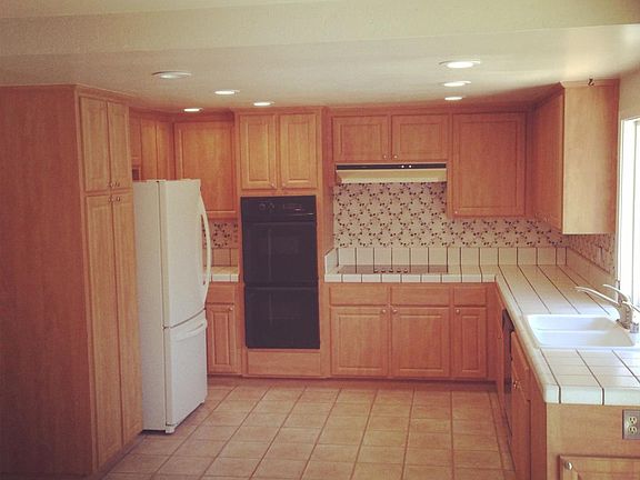 3rd image of 6142 Via De Las Abejas #House