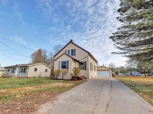426 S Milwaukee Ave, Oconto Falls, WI 54154