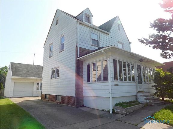 2nd image of 2826 105th St