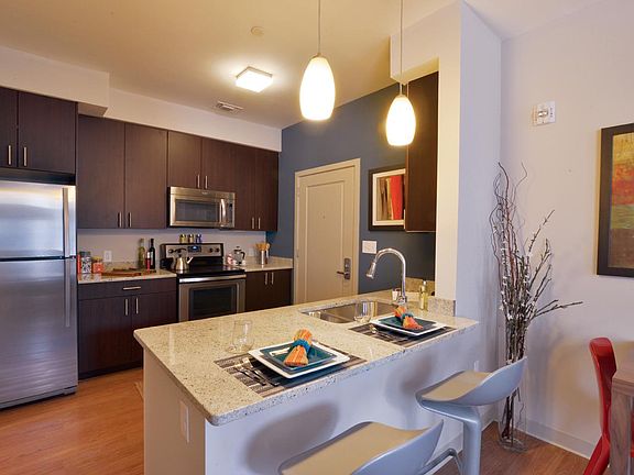 4th image of 1111 Stratford Ave APT 110