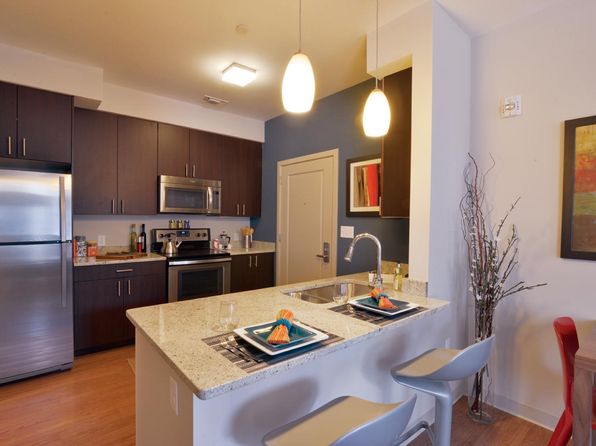 1111 Stratford Ave #307