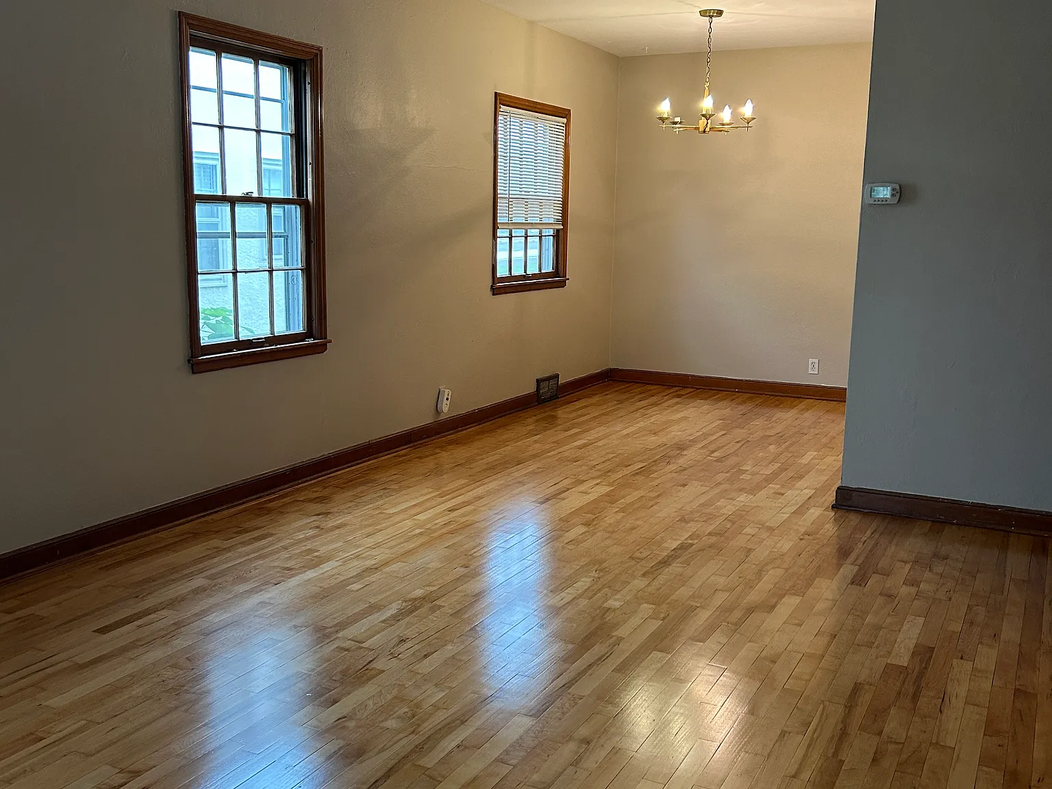 2932 Drew Ave S — Photo 2