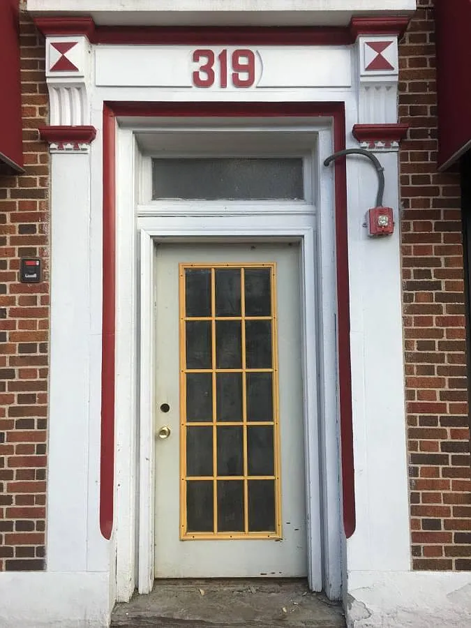 319 S Orange Ave — Photo 1