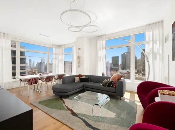 400 East 67th Street 19D image 1 of 8