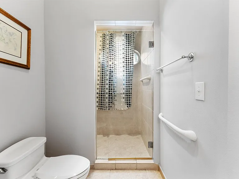 16102 Emerald Estates Dr #101 — Photo 24