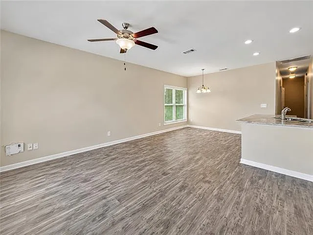 443 Juliette Ln — Photo 8