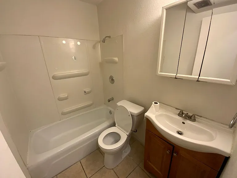 1630 W Amos Dr — Photo 12