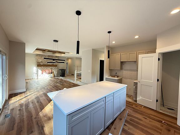 5th image of 6009 Savannah Way #33
