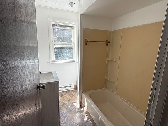 5th image of 61 W Broad St #4D