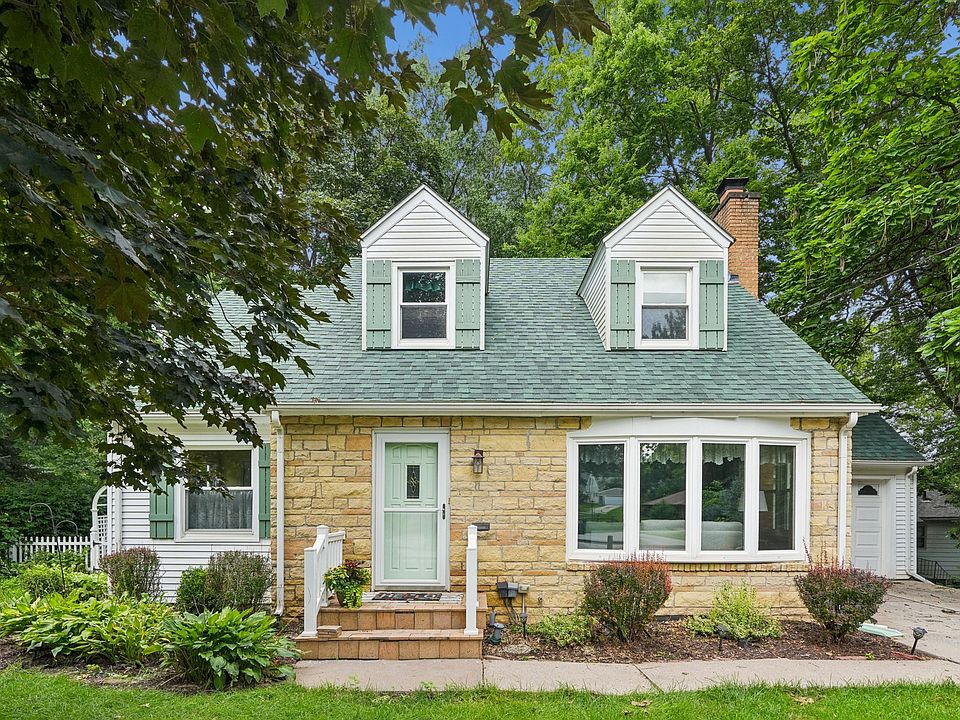 1st image of 701 Spruce Ct